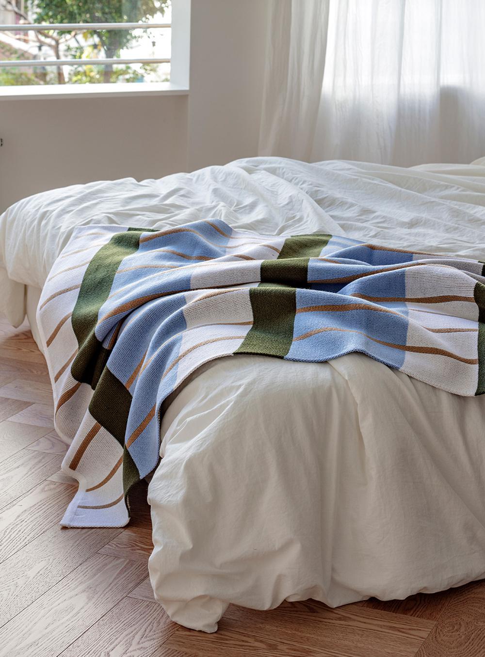 Grid Blanket