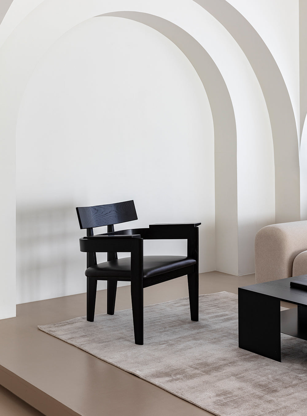 Tilt E Lounge Chair