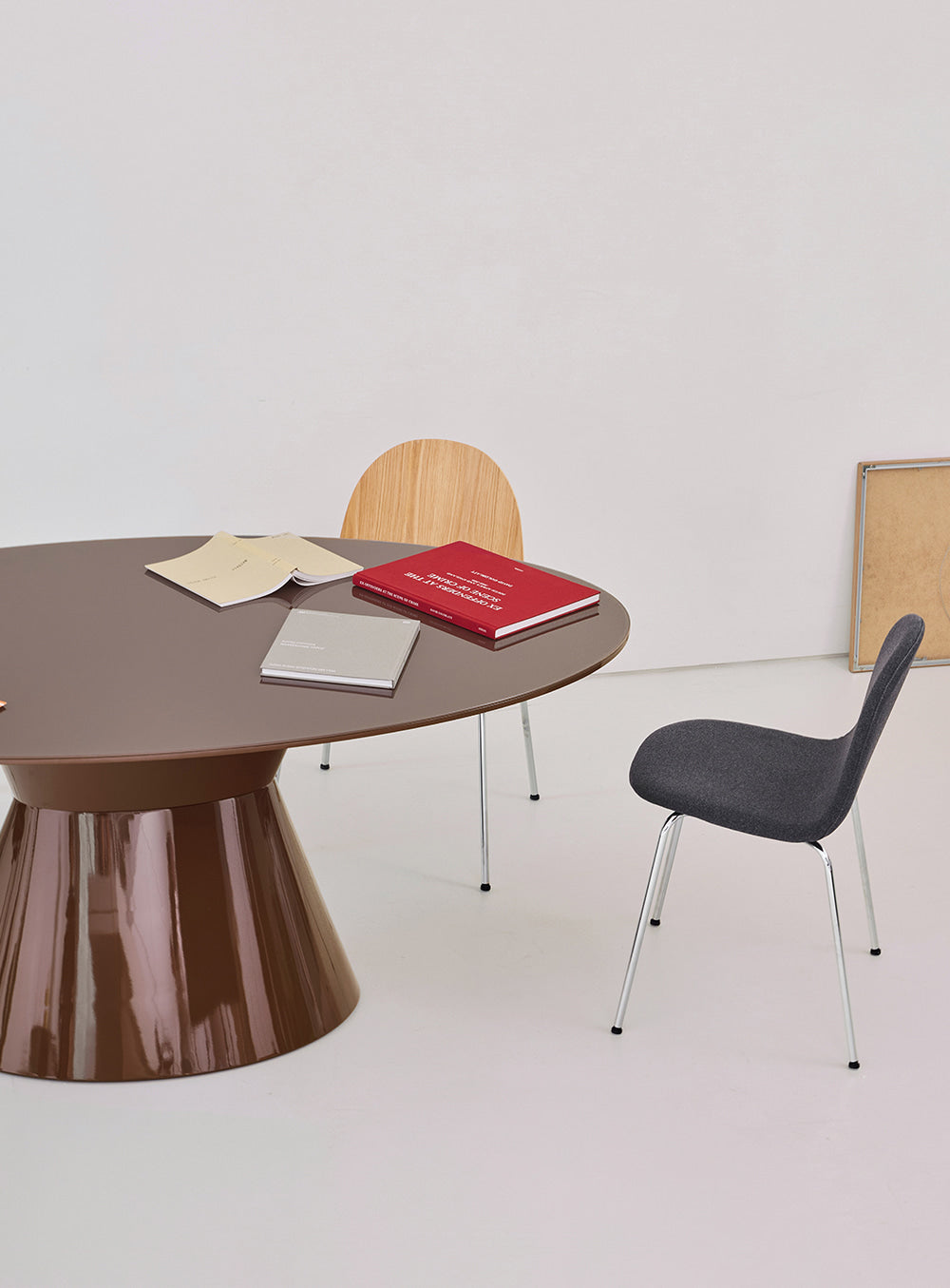 Flare Gloss Table