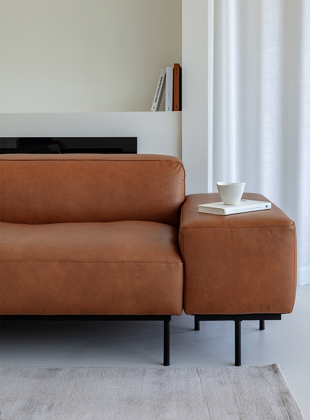 Divine Sofa | Leather
