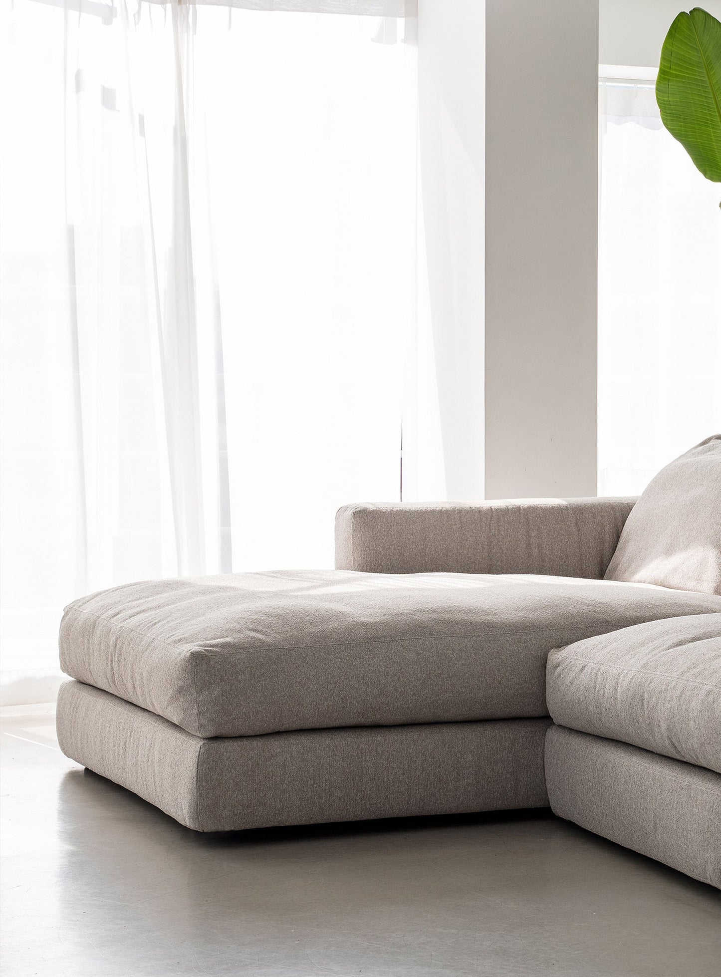 Lean Sofa