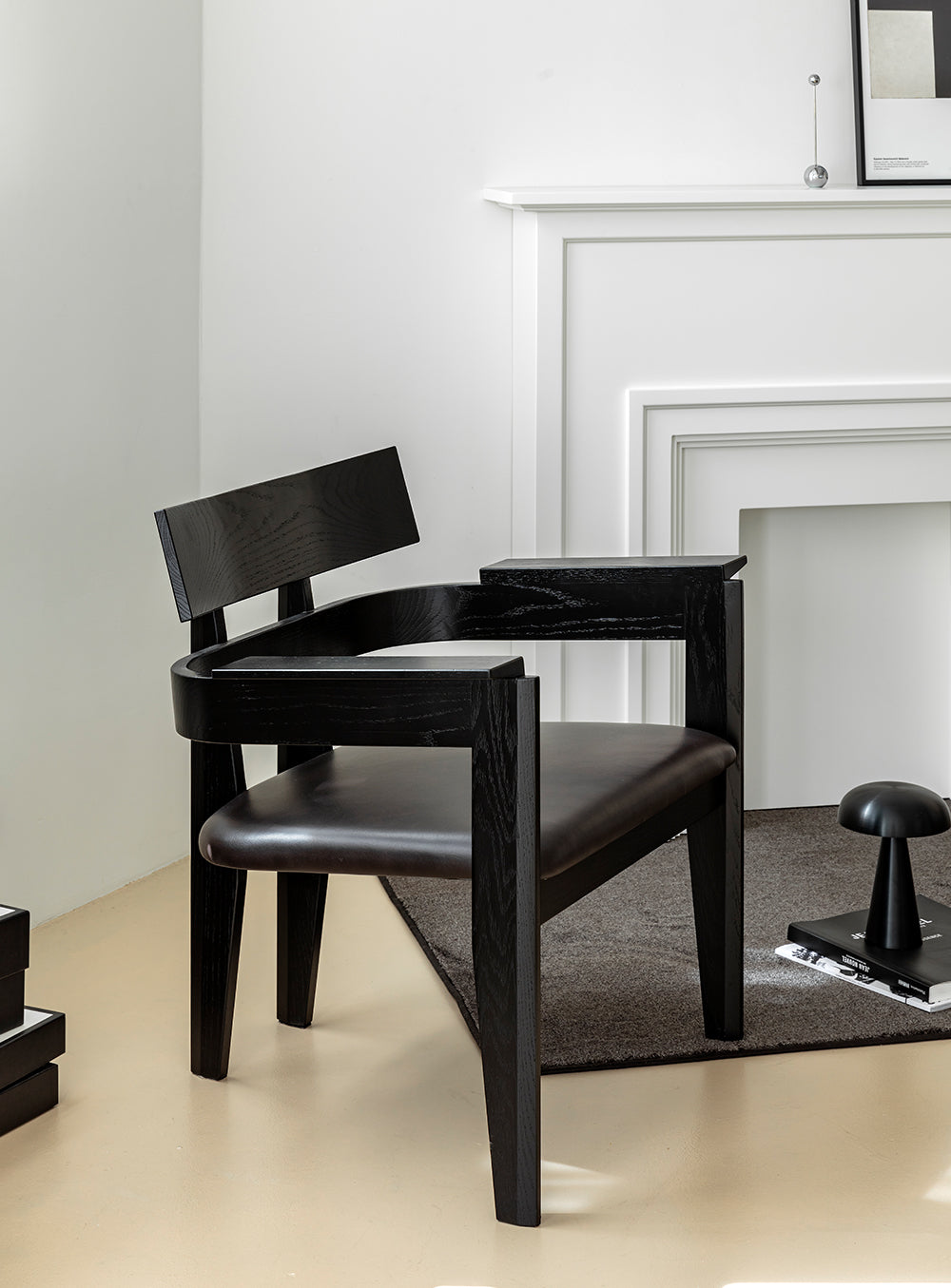 Tilt E Lounge Chair