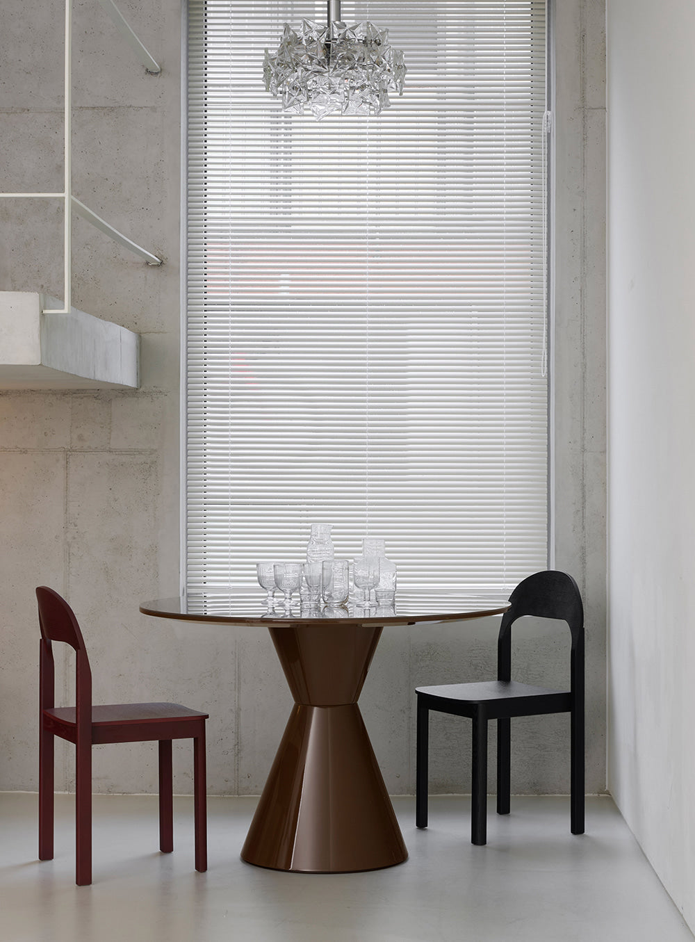 Flare Gloss Table