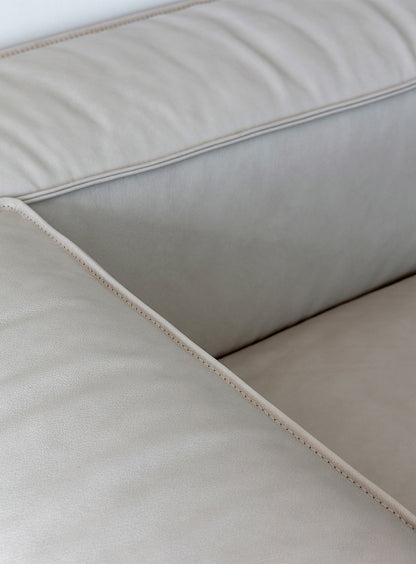 Leve Sofa | Leather