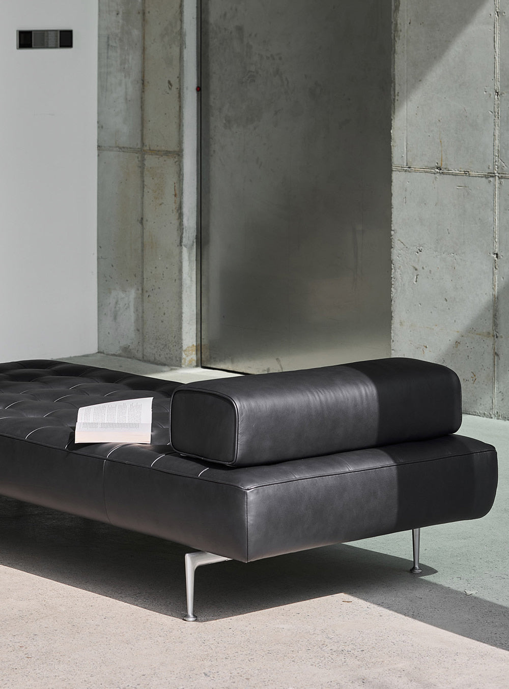Otium Cushion - Leather